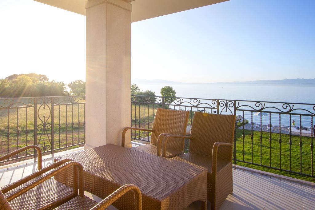 Luxury Apartments Villa Matea Malinska Eksteriør billede