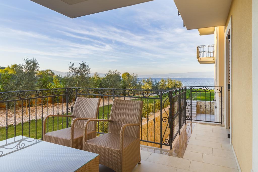 Luxury Apartments Villa Matea Malinska Eksteriør billede